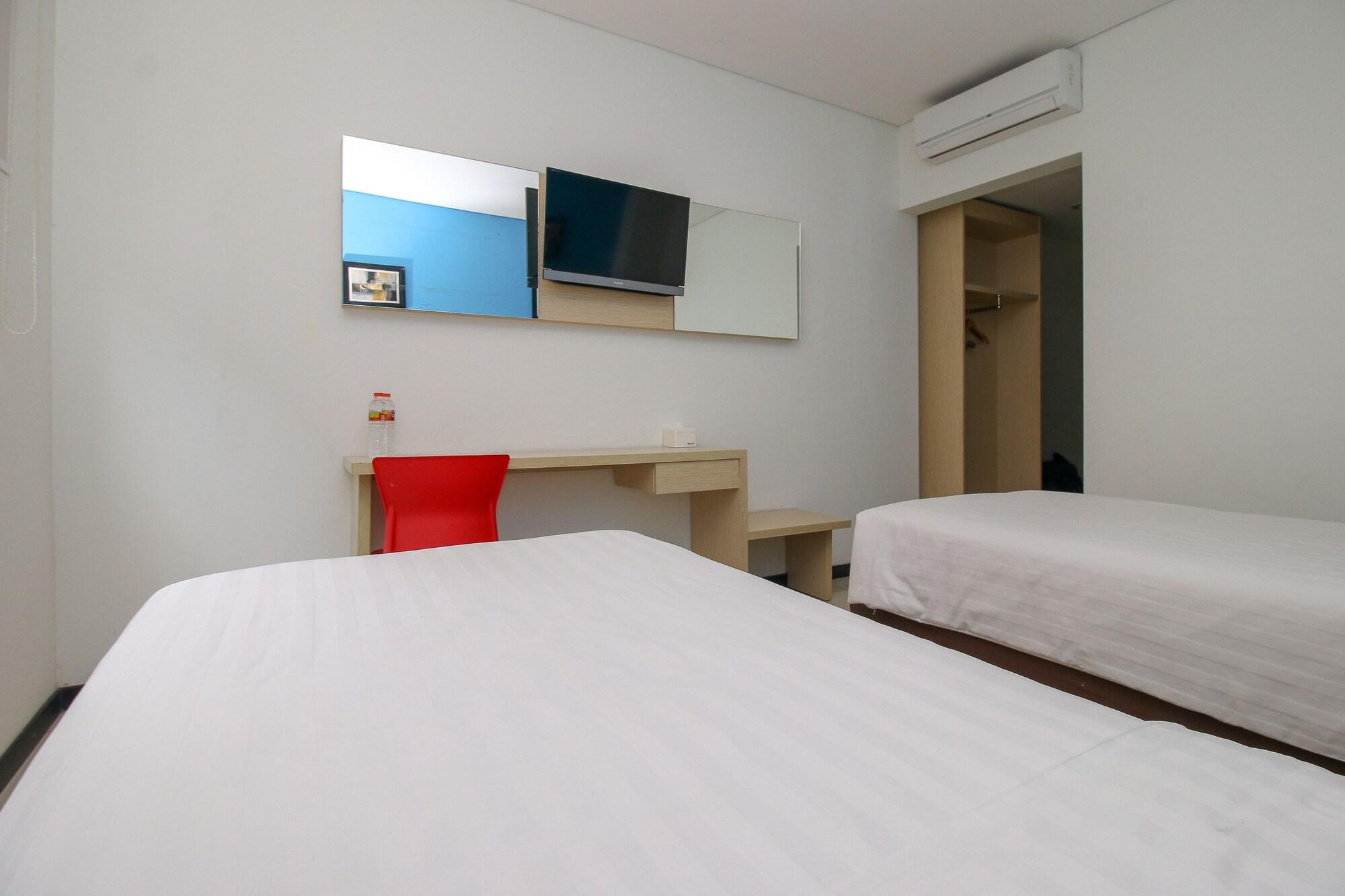 Pratama Hotel & Convention Mataram Exterior photo