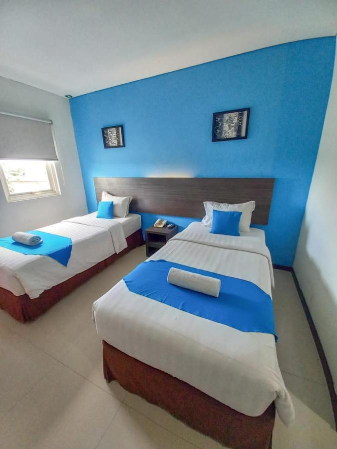 Pratama Hotel & Convention Mataram Exterior photo