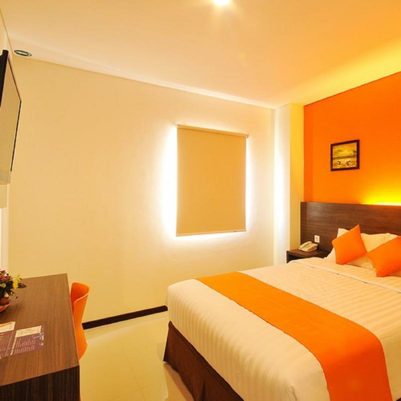 Pratama Hotel & Convention Mataram Exterior photo
